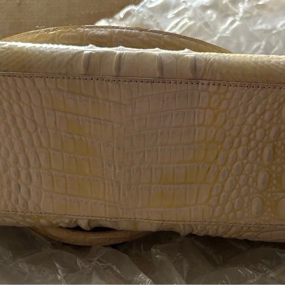 Brahmin Cream Color Embossed Leather Tote Bag Excellent Condition - Picture 13 of 16